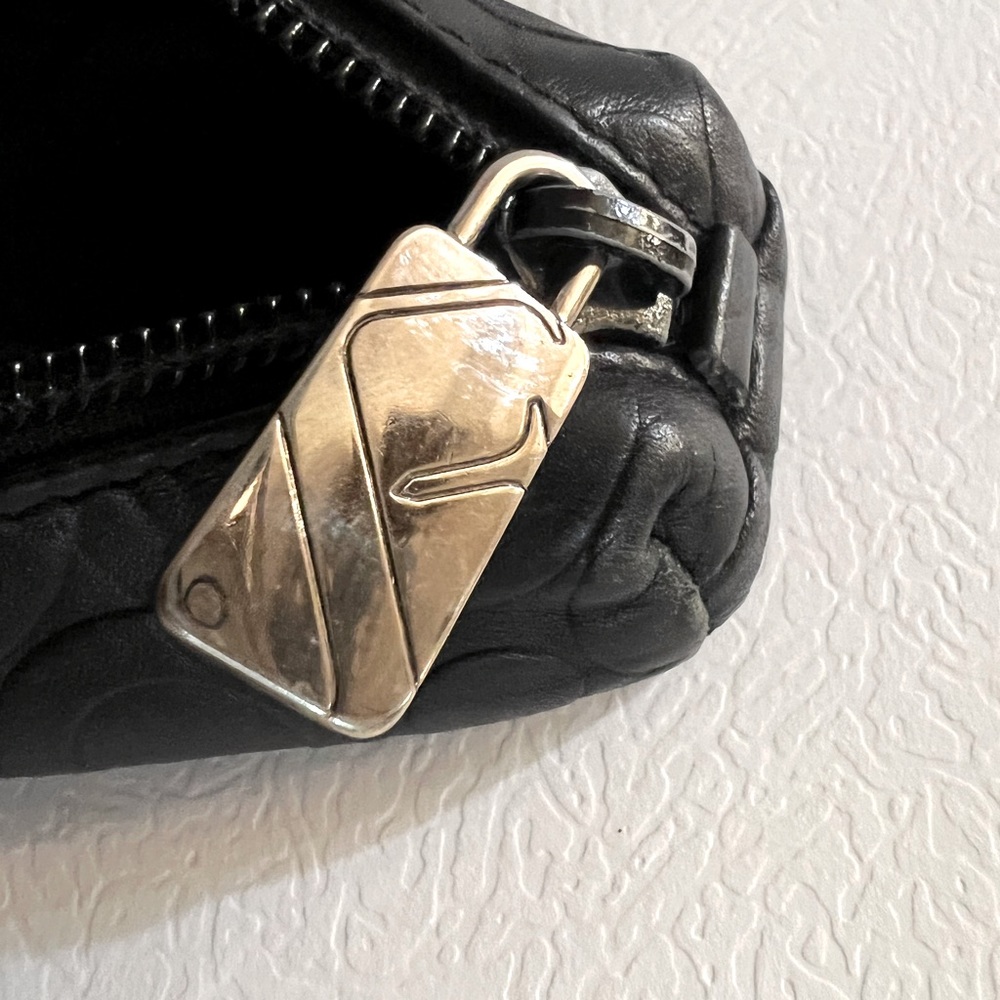 Leather zippered case